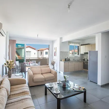 Apt Pernera Enas - Lovely 2 Bedroom Pernera Apt - Communal Pool - Close To Amenities Apartment Protaras